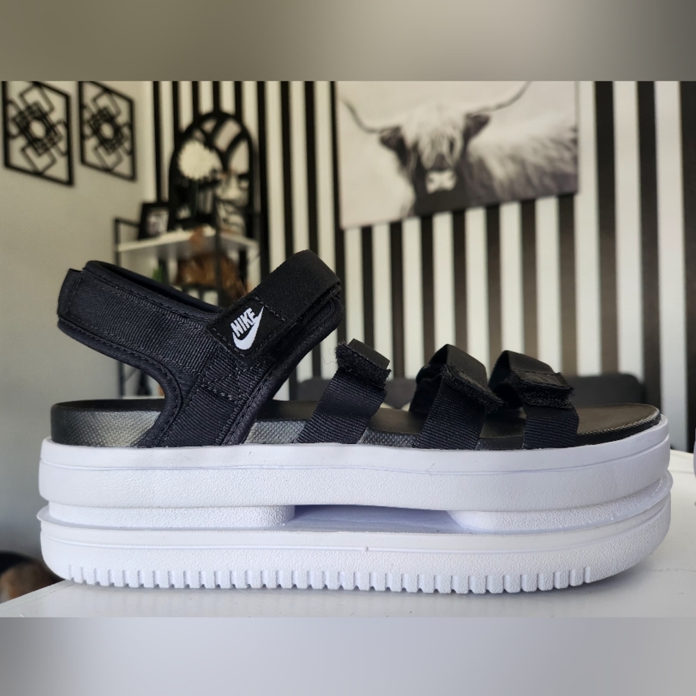 Women's Nike Platform Velcro Sandals